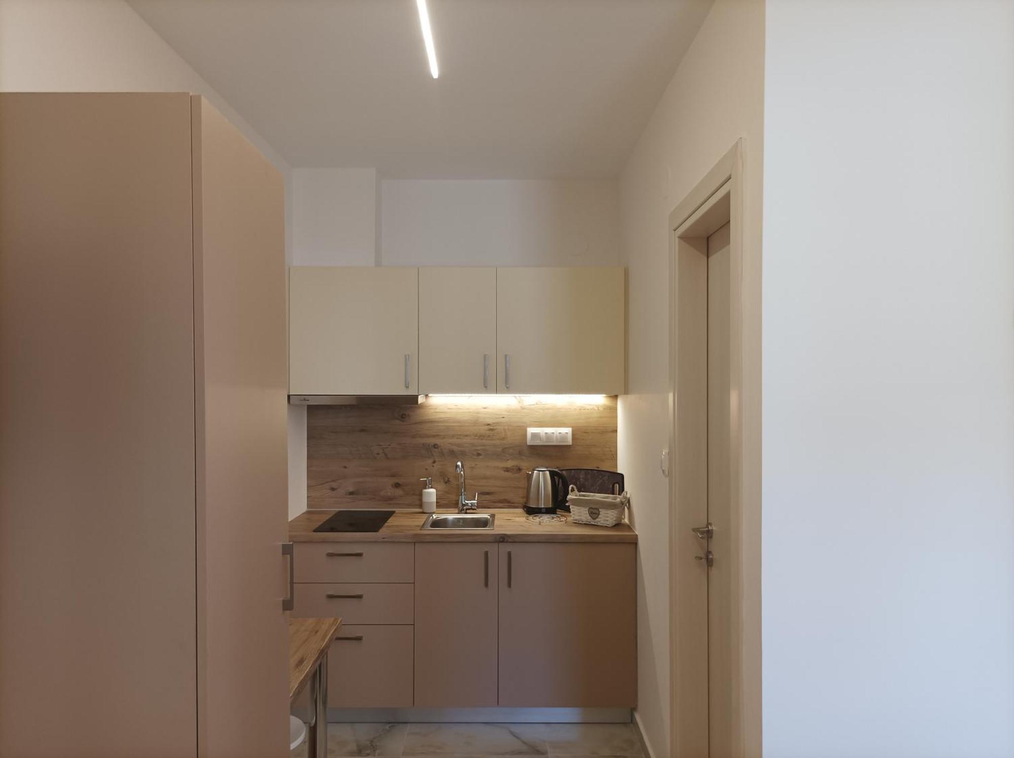 Z Elegant Studios Переа Экстерьер фото